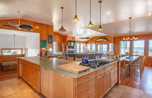 Nags Head Casa | Oceanfront, Nags Head NC - 13 bedrm home w historic charm + modern conveniences