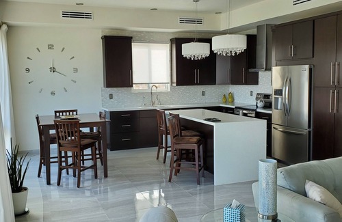 La Choya Casa | Frente al mar, 3 BR / 5BA de nueva construcción en una comunidad cerrada, campo de golf.