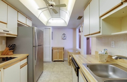 South Patrick Shores Apartamento | Oceanfront Oasis - 2BR/2BA direct oceanfront!