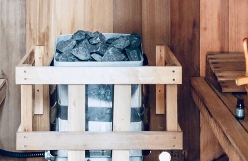 Campbell River Casa | Oceanfront Oasis w Sauna & Panoramic Ocean Views! INTRO RATE! NEW TO VRBO