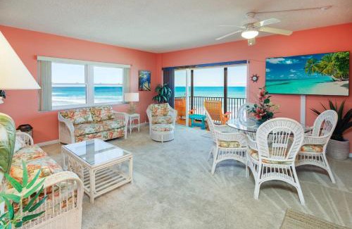 South Patrick Shores Apartamento | Oceanfront Oasis - 2br2ba Direct Oceanfront!