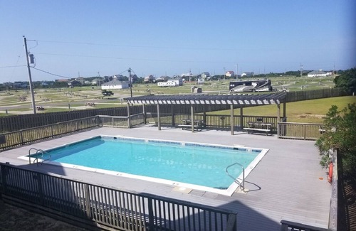 Rodanthe Condominio | Oceanfront OBX Condo - mid-August Full Week Rental (sleeps 6)