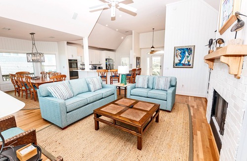 Southern Shores Casa | OCEANFRONT, Ocean Views, Private Pool, Hot Tub, SS10, The Russell Cottage