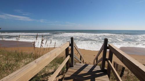 Southern Shores Casa | OCEANFRONT, Ocean Views, Beach Walkway, Screened Porch, SS236, Poncho's Villa