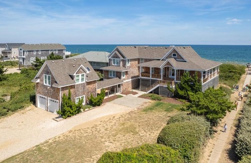 Southern Shores Casa | OCEANFRONT, Ocean Views, Private Pool, Hot Tub, SS10, The Russell Cottage