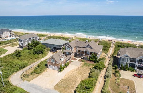 Southern Shores Casa | OCEANFRONT, Ocean Views, Private Pool, Hot Tub, SS10, The Russell Cottage