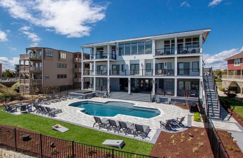 Duck Casa | OCEANFRONT, Ocean Views, ELEV, Private Pool, Poolside Bar, DB4, True at First Light