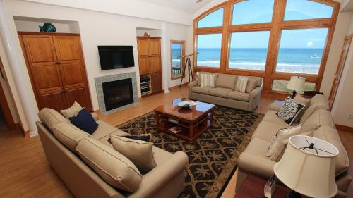 Carolina Dunes Casa | OCEANFRONT, Ocean Views, Pool, ELEV, H Tub, Dogs Welcome, CD1, A Great Place