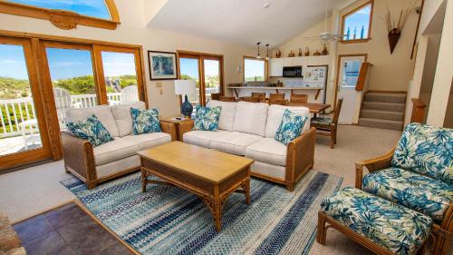 Ocean Sands Casa | OCEANFRONT, Ocean Views, Sun Deck, Close to Beach Access, OS18D, A Place By The Sea