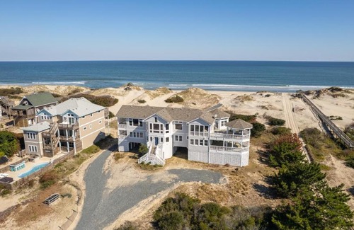 Corolla Casa | OCEANFRONT, Ocean views! Wild Horses! Private Pool, Hot Tub! 4x1467, Dixie Sandcastle
