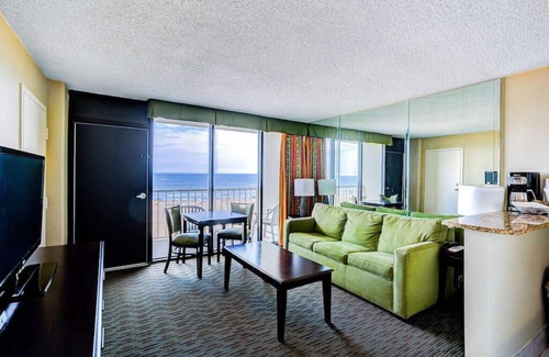 Northeast Virginia Beach Condominio | Frente al mar de una habitación en Beach Quarters Resort, VA Beach. ¡Reservar ahora!
