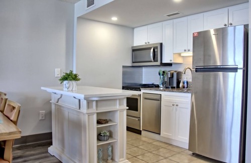 Crescent Beach Condominio | Oceanfront Paradise 10th fl condo, awesome view, great location, EZ beach access