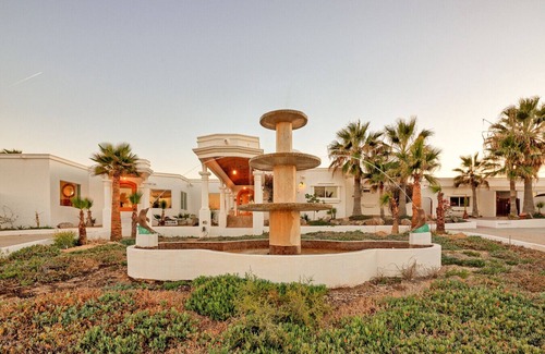 Las Conchas Casa | Casa de lujo frente a la playa con piscina privada y gran espacio al aire libre en el patio