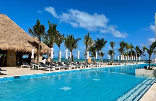 Zona Hotelera Apartamento | Oceanfront Paradise in Cancun Hotel Zone