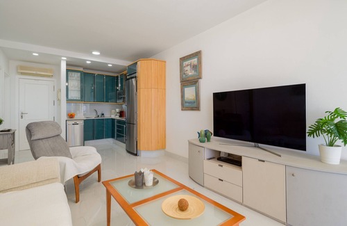 Playa de Mogan Chalet De Esquí | Oceanfront Paradise – Sleep by the Waves