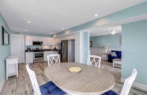 Kill Devil Hills Condominio | Oceanfront Penthouse Suite - Pool Views Elevator Endless Views (JY422)