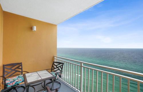 West Panama City Beach Apartamento | Oceanfront Penthouse CornerUnit 1950sf with beach service