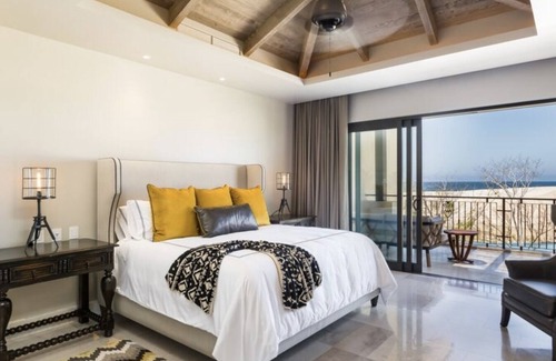 Los Cabos Complejo | Luxury Waterfront resort within a private desert oasis