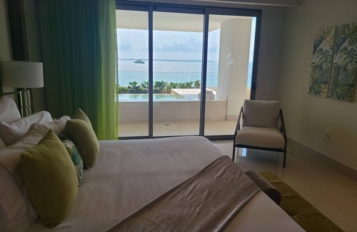 Downtown Cancun Complejo | Oceanfront Penthouse in Cancun – Spend Christmas in Paradise!
