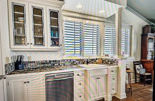 Fernandina Beach Villa | Vistas al ático frente al mar, elegantes acabados naturales, WiFi, 5 televisores, 4 camas, 3 baños
