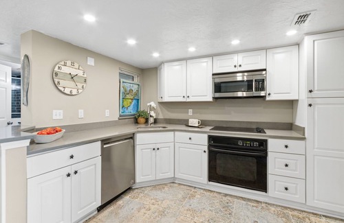 Amelia City Condominio | Oceanfront | Pet Friendly| Ground Floor Sailmaker| Beautifully Furnished | Purchasable Summer Beach Club Access