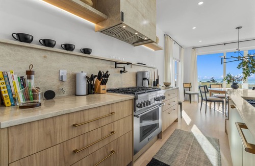 Silver Beach Casa | Oceanfront Pocasset Retreat: Hot Tub, Beach & Fire Pit!