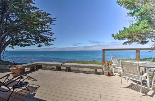 Point Arena Casa | Oceanfront Point Arena House with Lovely Deck!