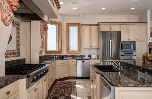 Pine Island Casa | OCEANFRONT, Priv Pool, Priv beach access, Rec Rm, PI255, Dolphina