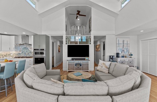 North Carolina Coast Casa | Oceanfront, private pool, 10 bedrooms
