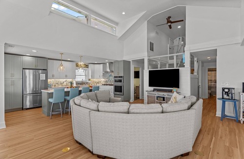 North Carolina Coast Casa | Oceanfront, private pool, 10 bedrooms
