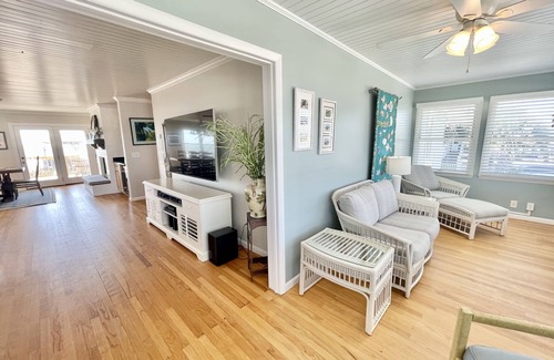 Oak Island Casa | Rhapsody in Blue - New Listing - Oceanfront, Sleeps 22