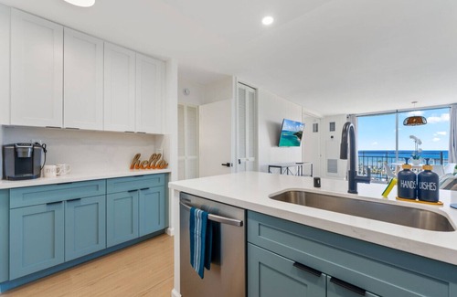 Waikiki Apartamento | *Oceanfront Renovated Getaway in Waikiki