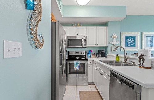 Miramar Beach Condominio | FRENTE AL MAR !! ¡SERVICIO GRATUITO DE PLAYA! TV DEPORTES PKG !! NUEVO COLCHON !! NUEVO 50 "TV !!!!