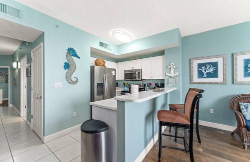 Miramar Beach Condominio | FRENTE AL MAR !! ¡SERVICIO GRATUITO DE PLAYA! TV DEPORTES PKG !! NUEVO COLCHON !! NUEVO 50 "TV !!!!