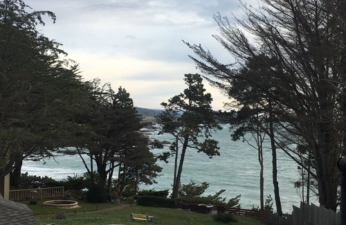 Anchor Bay Apartamento | Oceanfront Room with Direct Beach Access