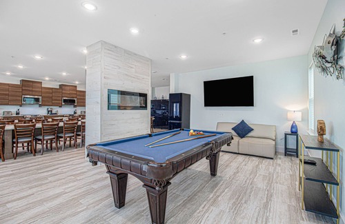 Crescent Beach Casa | Oceanfront Spectacular ViewsDecksHugePool/Spa/Theater Room/Game/Large Kitchen