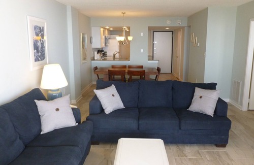 Bethany Beach Condominio | Oceanfront Sea Colony Condo: Amplio con excelentes vistas al mar