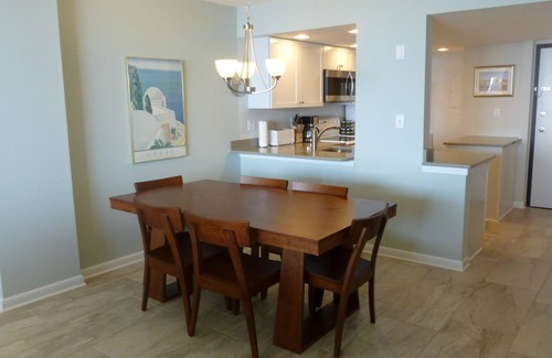 Bethany Beach Condominio | Oceanfront Sea Colony Condo: Amplio con excelentes vistas al mar
