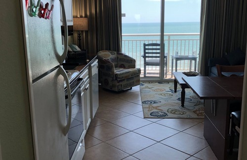 Myrtle Beach Condominio | Oceanfront Spacious One Bedroom Condo