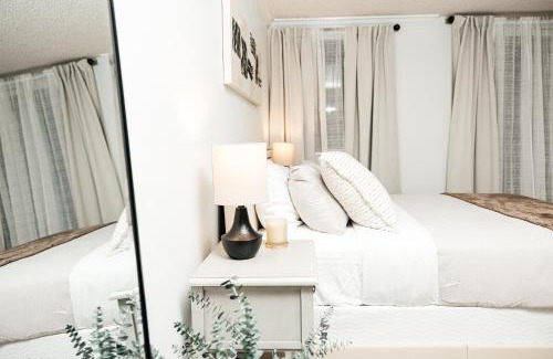 South Redondo Apartamento | Oceanfront Studio with balcony