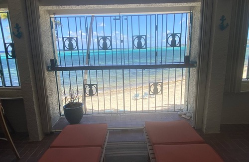 Estate Golden Rock Condominio | Oceanfront Sugar Beach Condo