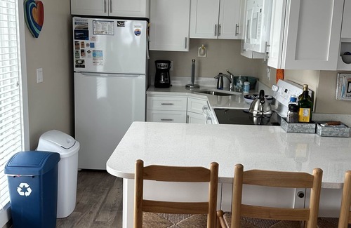 Duck Condominio | OCEANFRONT@The Lucky Duck- 100% renovated, clean, cozy & well-appointed.