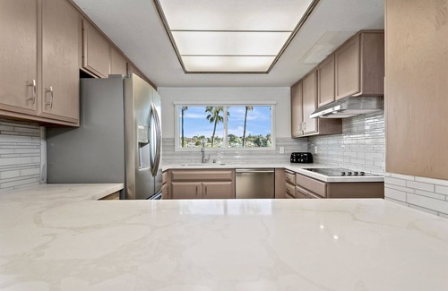 Solana Beach Condominio | Frente al mar, piso superior, hermosa remodelación nueva en Solana Beach!