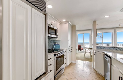 Fernandina Beach Condominio | Oceanfront | Turtle Dunes Luxury Penthouse | Intracoastal and Oceanfront Views | Double Balconies