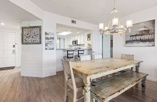 Fernandina Beach Condominio | Oceanfront | Two Master Suites with Private Covered Balconies I Beach Views from Every Room