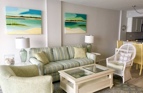 Wrightsville Beach Condominio | Hermoso, condominio de 2 dormitorios frente al mar, renovación 2019