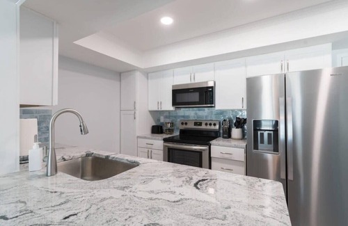 South Patrick Shores Condominio | Oceanfront Updated Condo - Direct Beach Access!