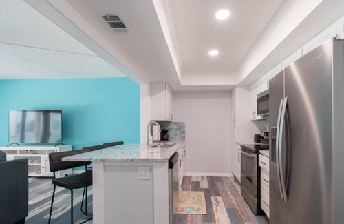 South Patrick Shores Condominio | Oceanfront Updated Condo - Direct Beach Access!