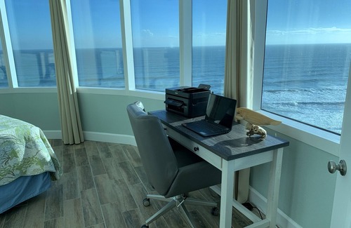 Daytona Beach Shores Condominio | Recién remodelado directo frente al mar condominio de 3 dormitorios - Las mejores vistas de la playa!