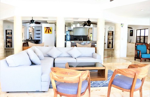 Soliman Bay Villa | Oceanfront Villa in a tranquil bay. Private Pool & 3500 sqft of outdoor space!